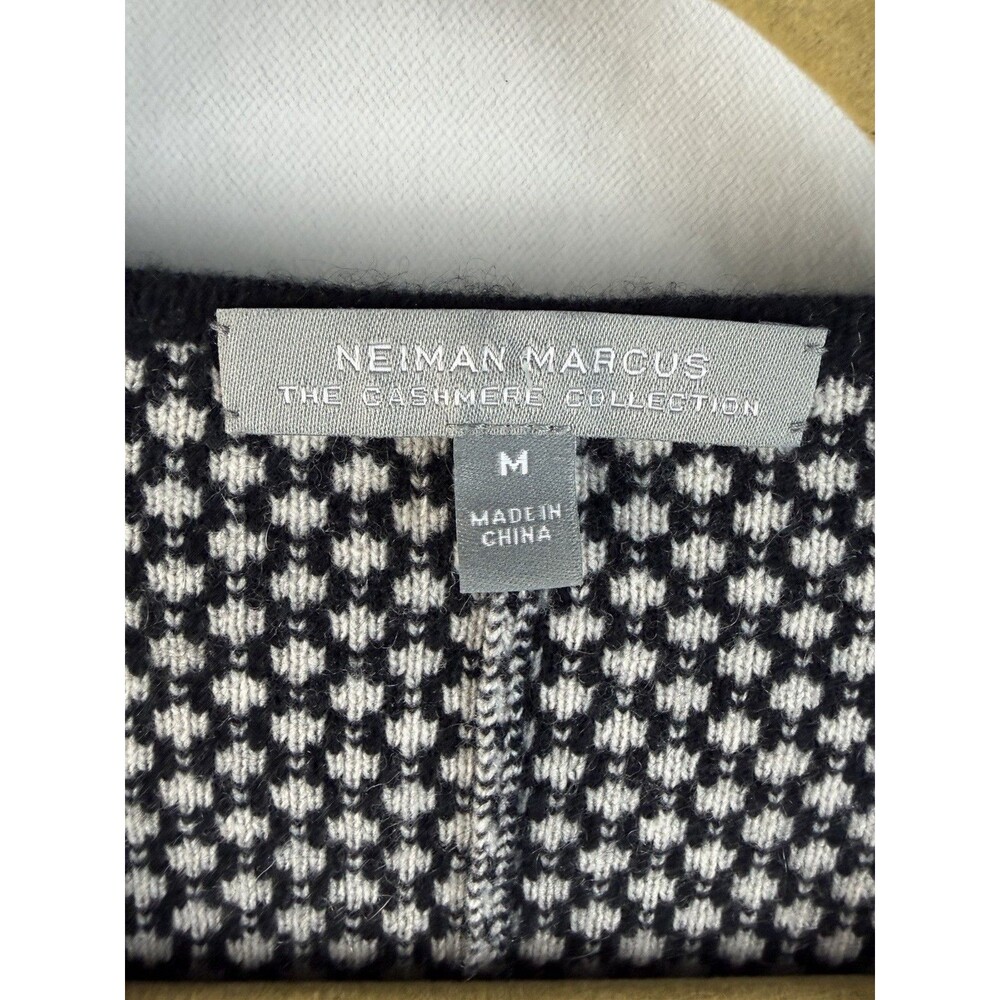 Neiman Marcus Cashmere Collection Textured Geometric Pattern Cardigan - Picture 8 of 9